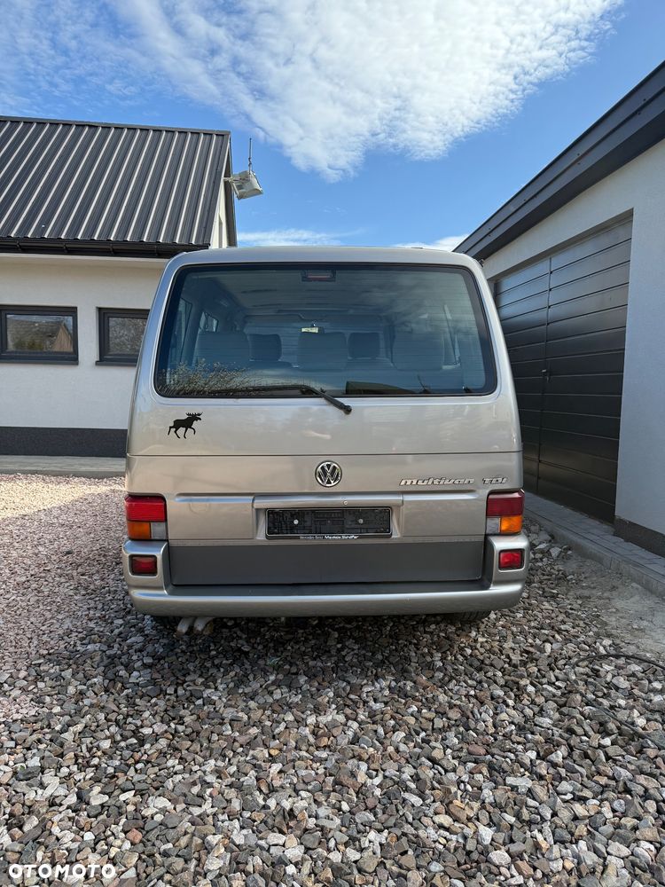 Volkswagen Multivan Standard - 14