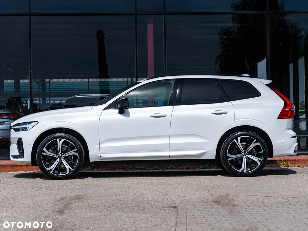 Volvo XC 60 B4 B Plus Dark - 18