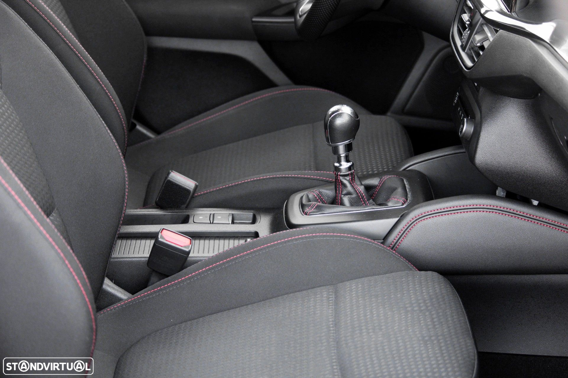 Ford Focus SW 1.0 EcoBoost MHEV ST-Line X - 14