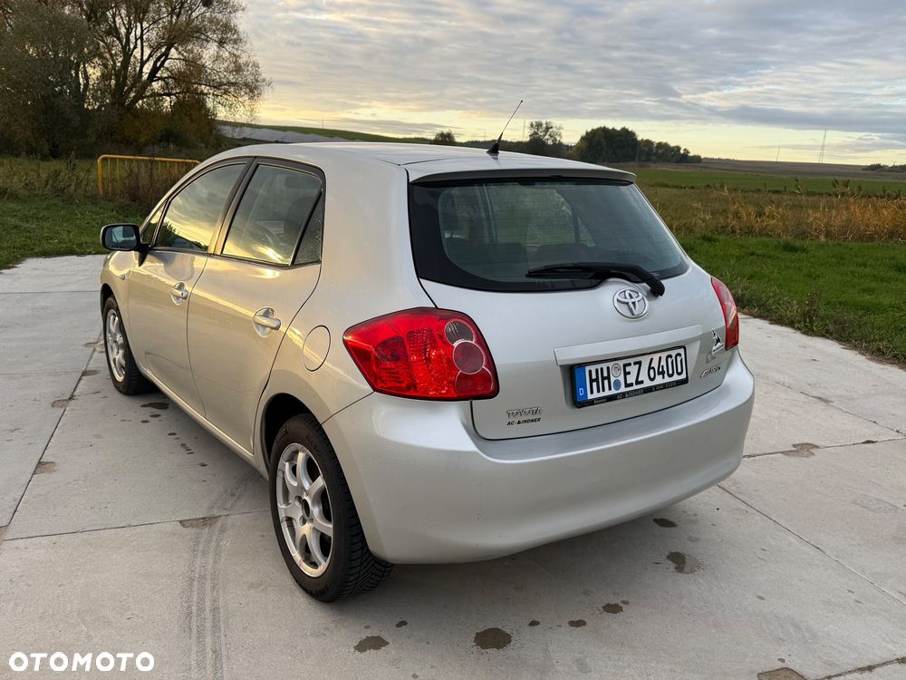 Toyota Auris 1.6 VVT-i Team - 9