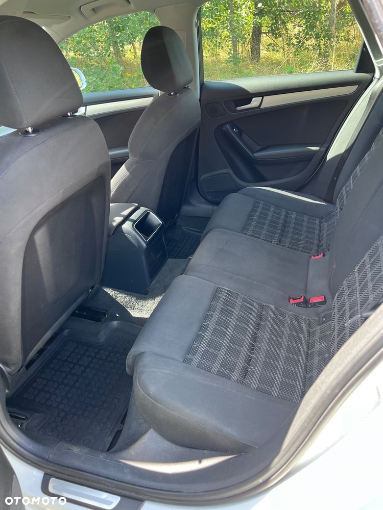 Audi A4 Avant 2.0 TDI Multitronic - 9