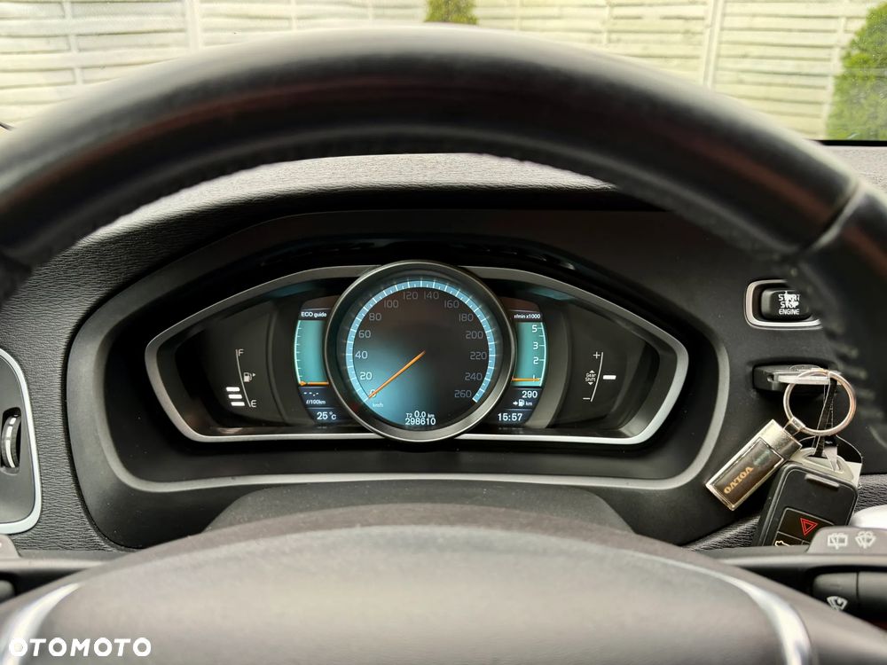 Volvo V40 D2 Momentum - 12