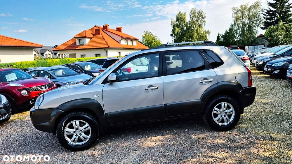 Hyundai Tucson 2.0 Comfort 2WD - 21