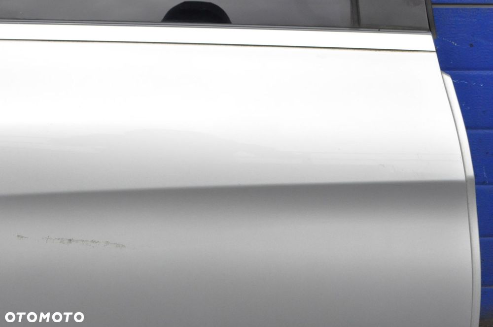 MERCEDES KLASA C W205 DRZWI PRAWY TYŁ TYLNE 775U - 7