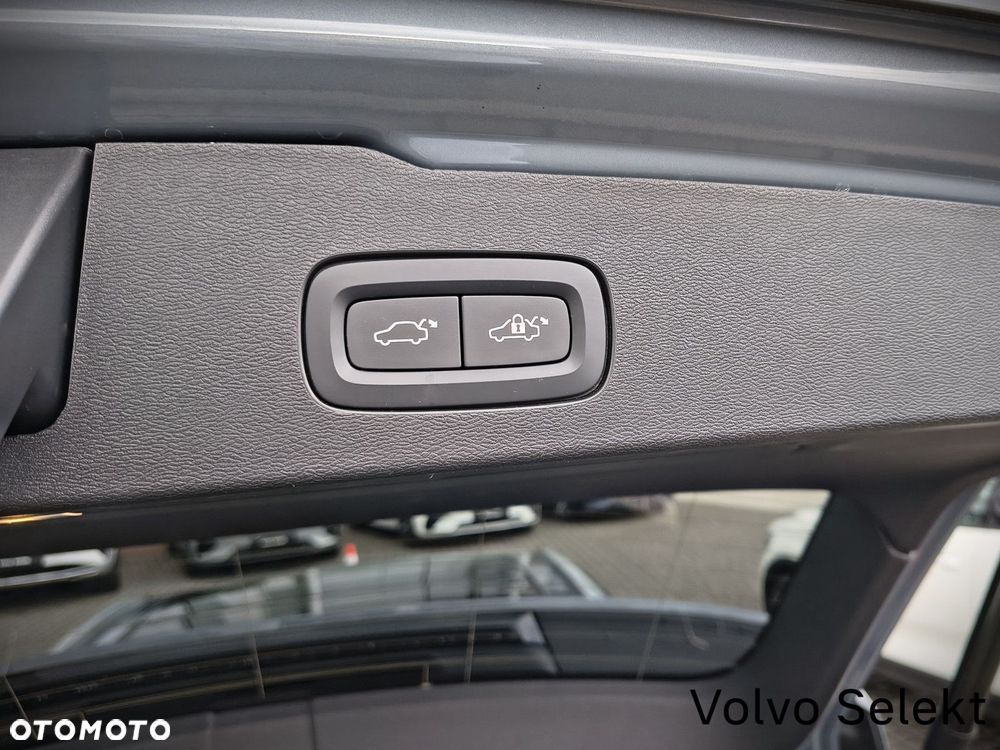 Volvo V60 Cross Country - 32