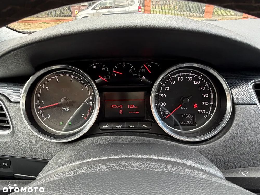 Peugeot 508 1.6 T Allure - 29