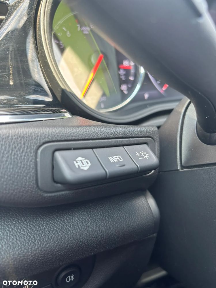 Opel Insignia 2.0 T 4x4 Innovation S&S - 18