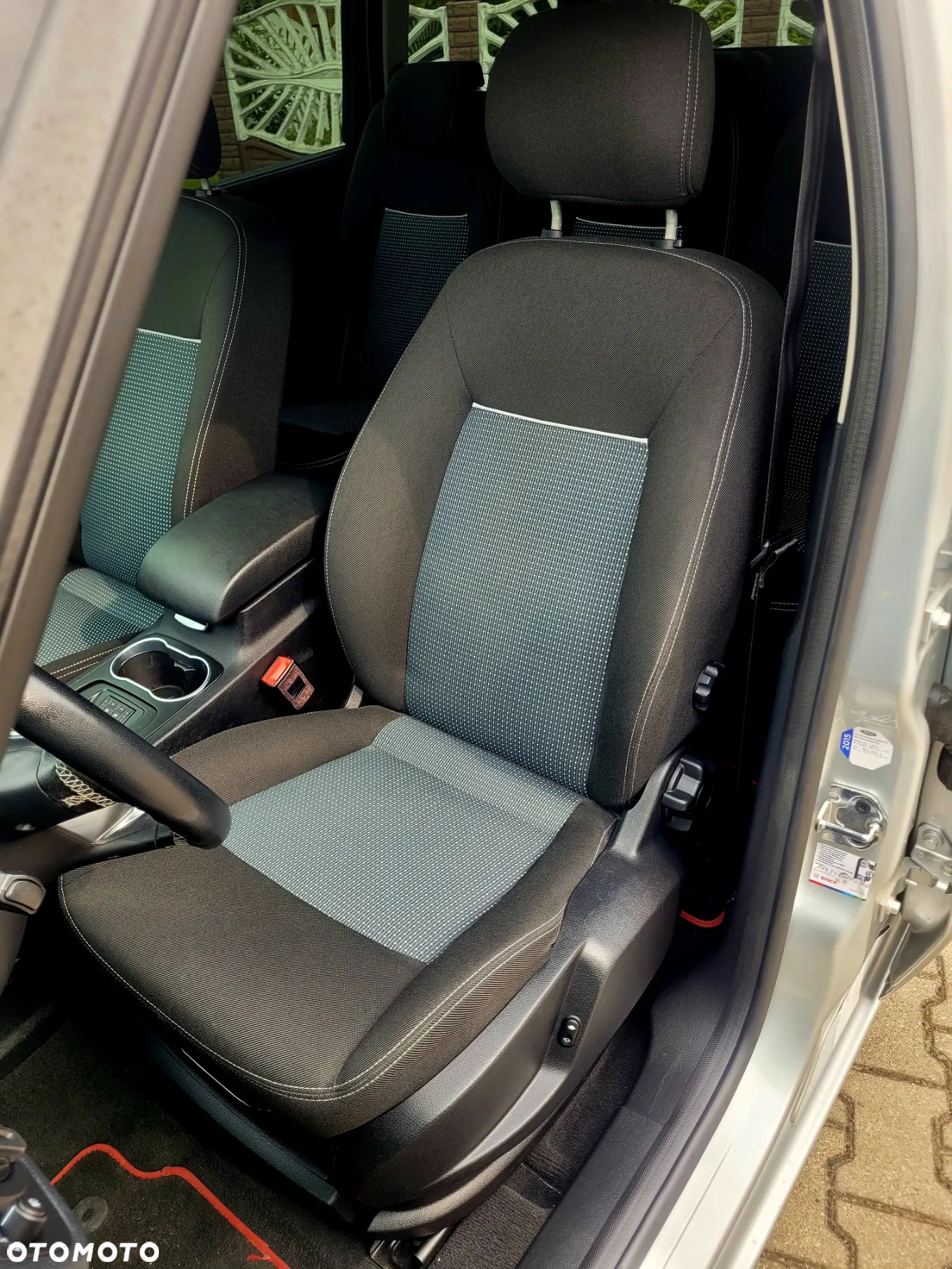 Ford Galaxy 2.0 TDCi Titanium - 25