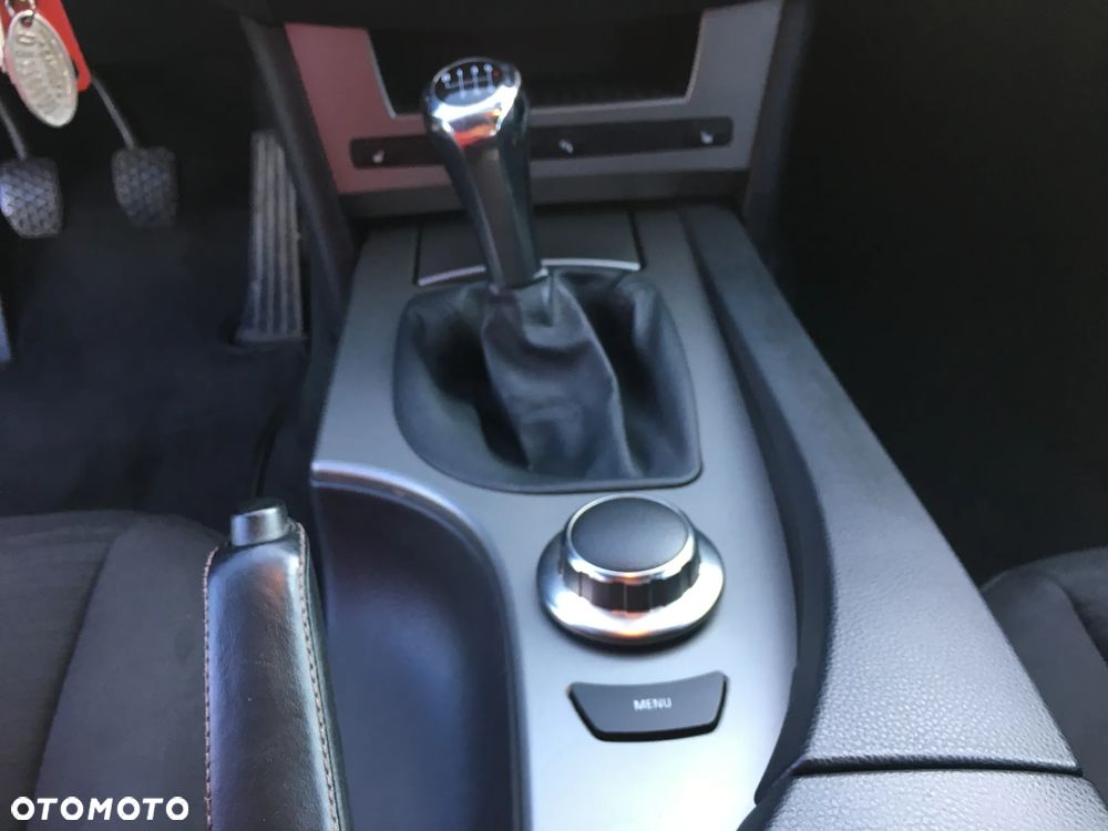 BMW Seria 5 523i - 18