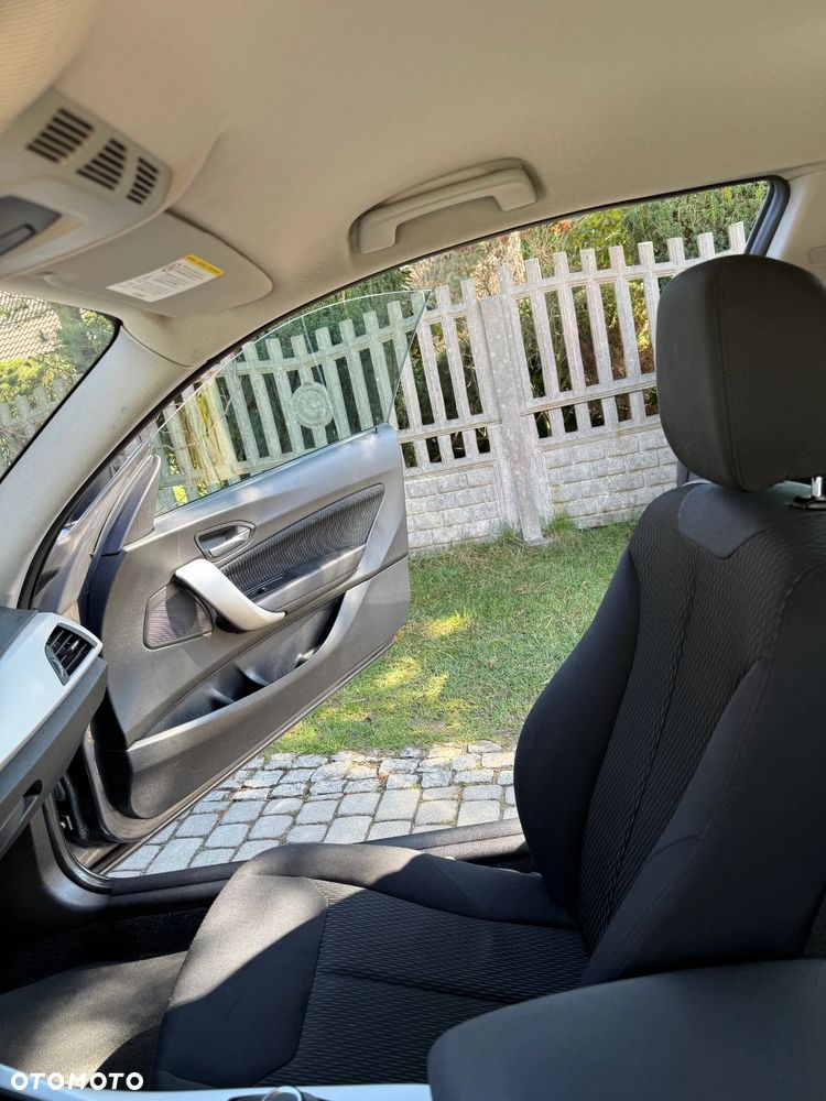 BMW Seria 1 114i - 16