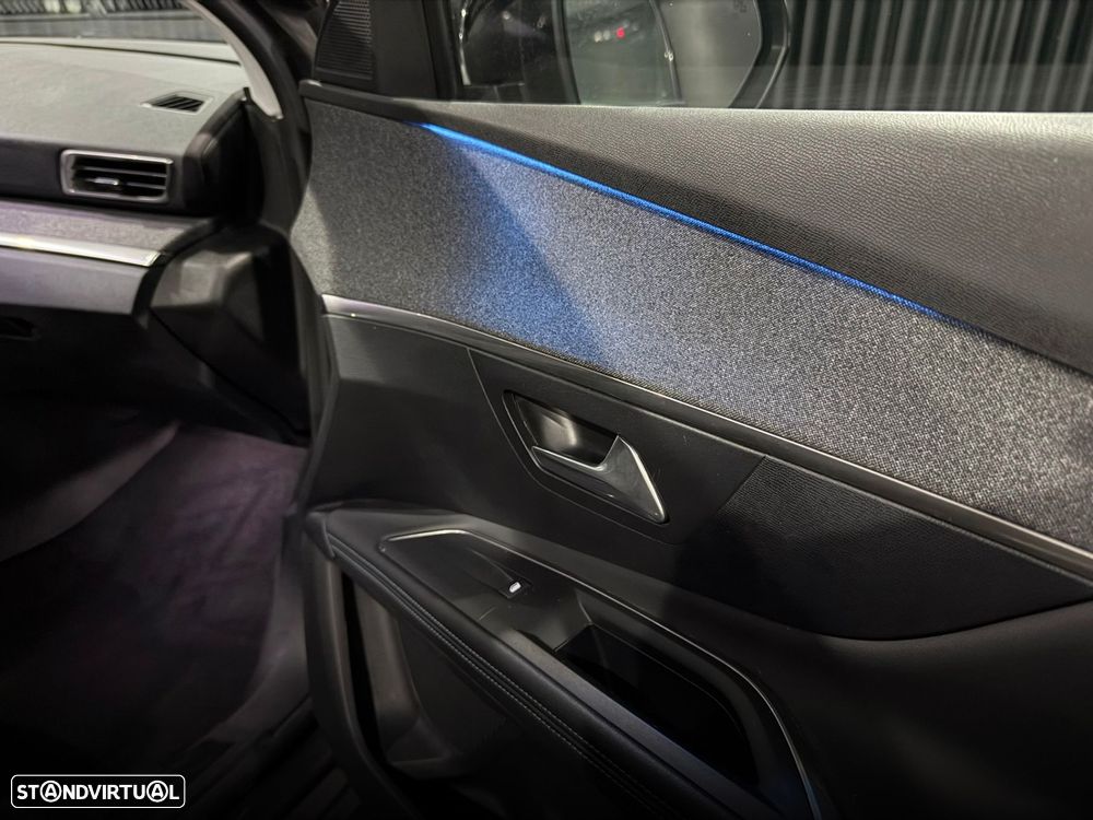 Peugeot 3008 1.6 Hybrid Allure e-EAT8 - 35