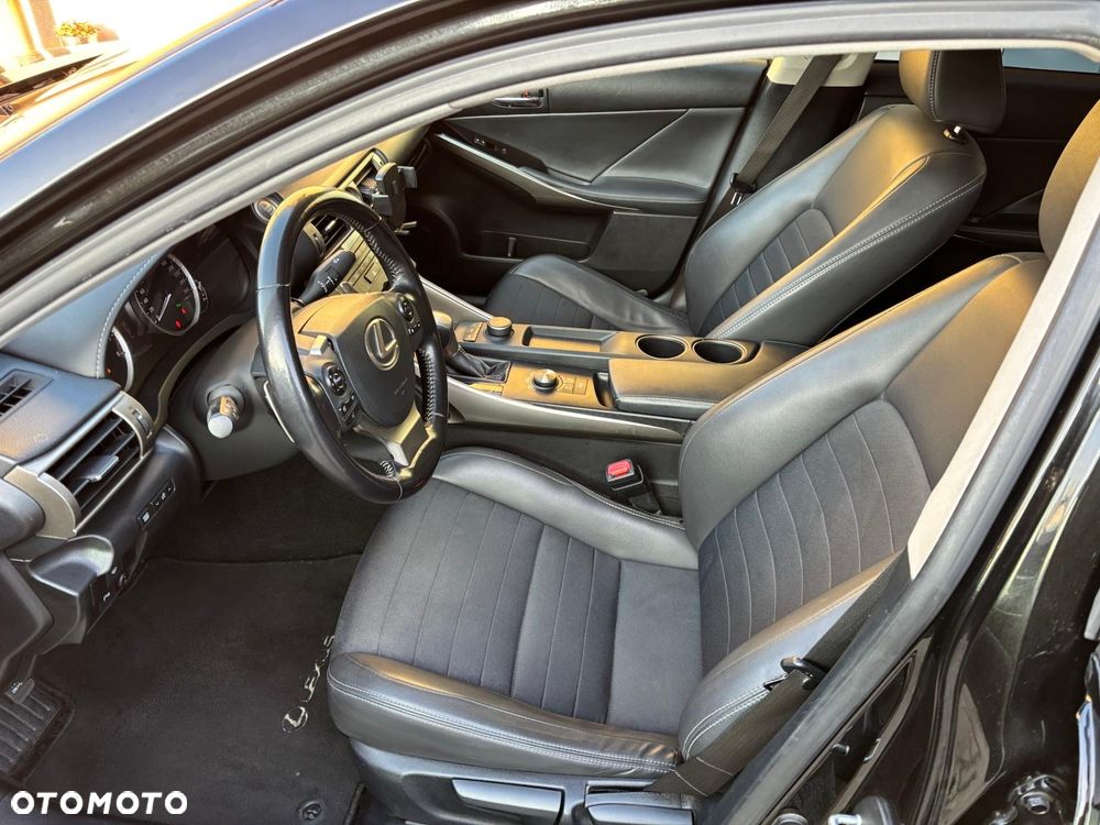 Lexus IS 200t Comfort - 5