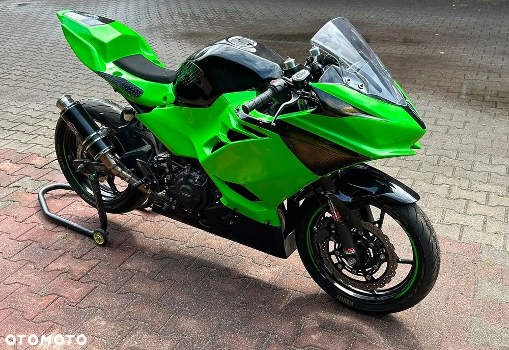 Kawasaki Ninja 400 - 1