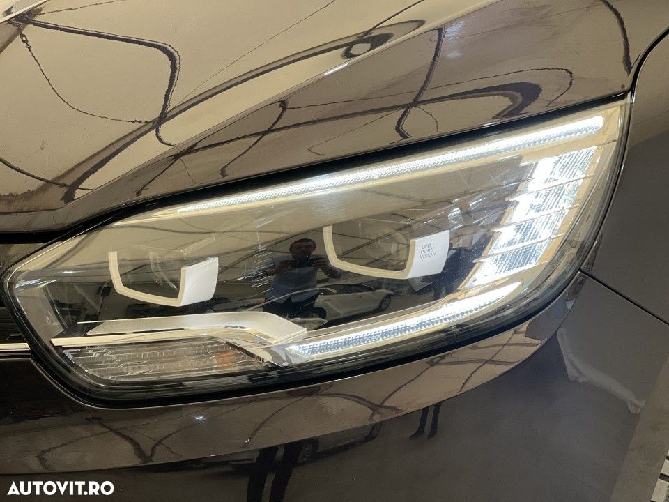 Renault Grand Scenic - 27