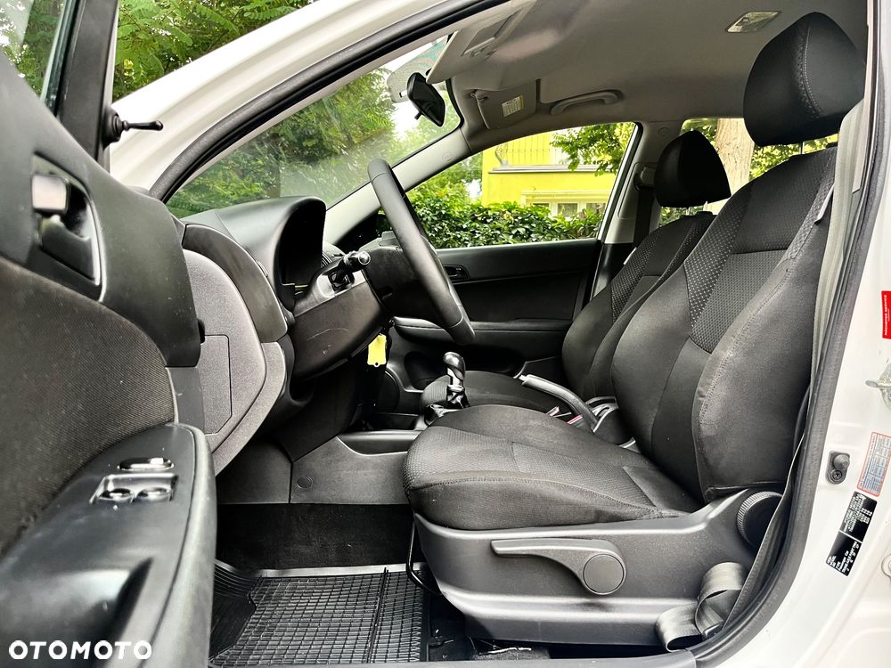 Hyundai i30 1.4 Team 08 - 9