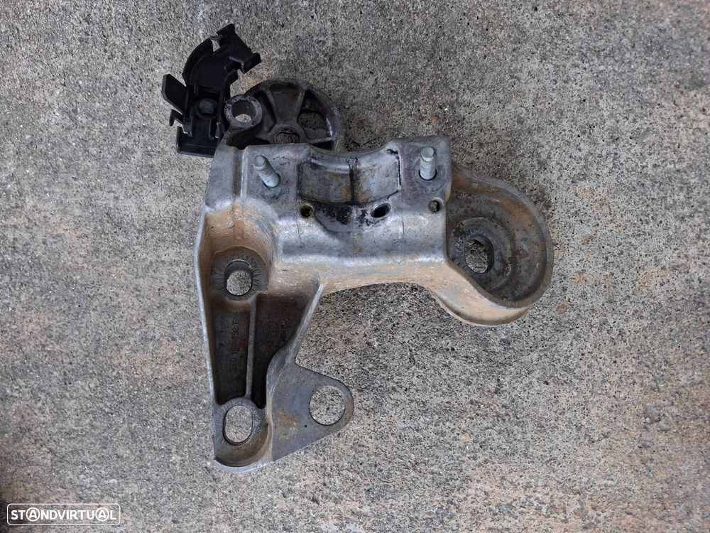 Apoio do motor Audi A4 b6 / b7 ano 2001 a 2008 ref. 8E0 199 352 F - 2