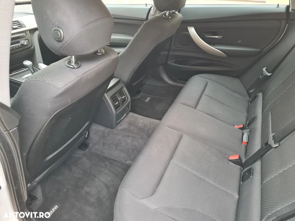 BMW Seria 3 318d Sport Line - 7