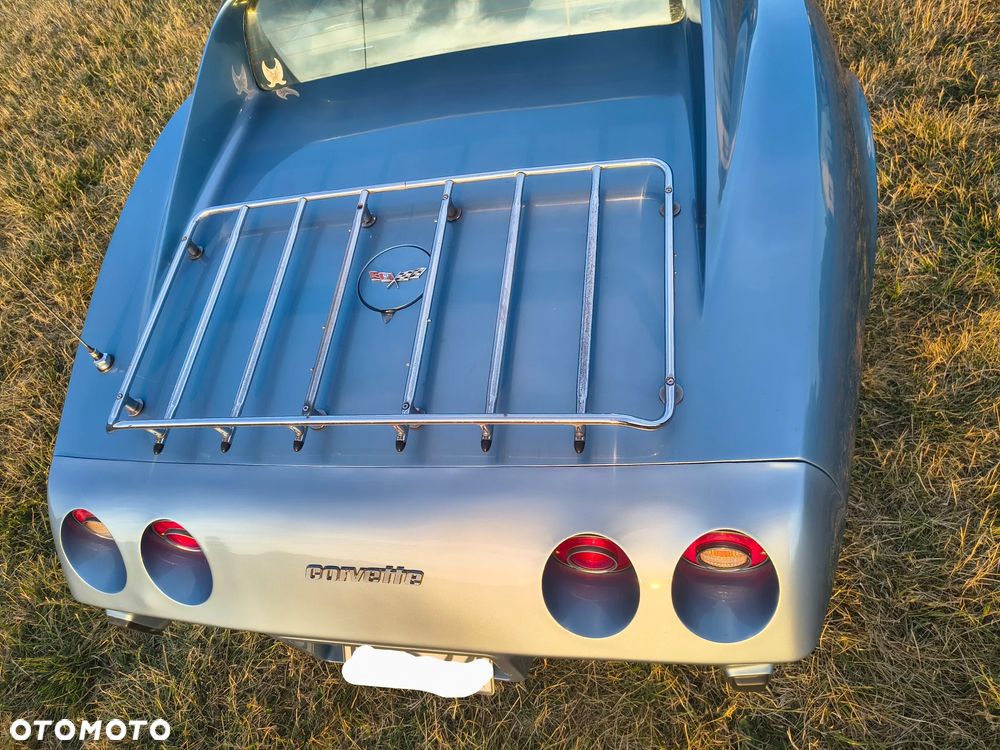 Chevrolet Corvette - 3