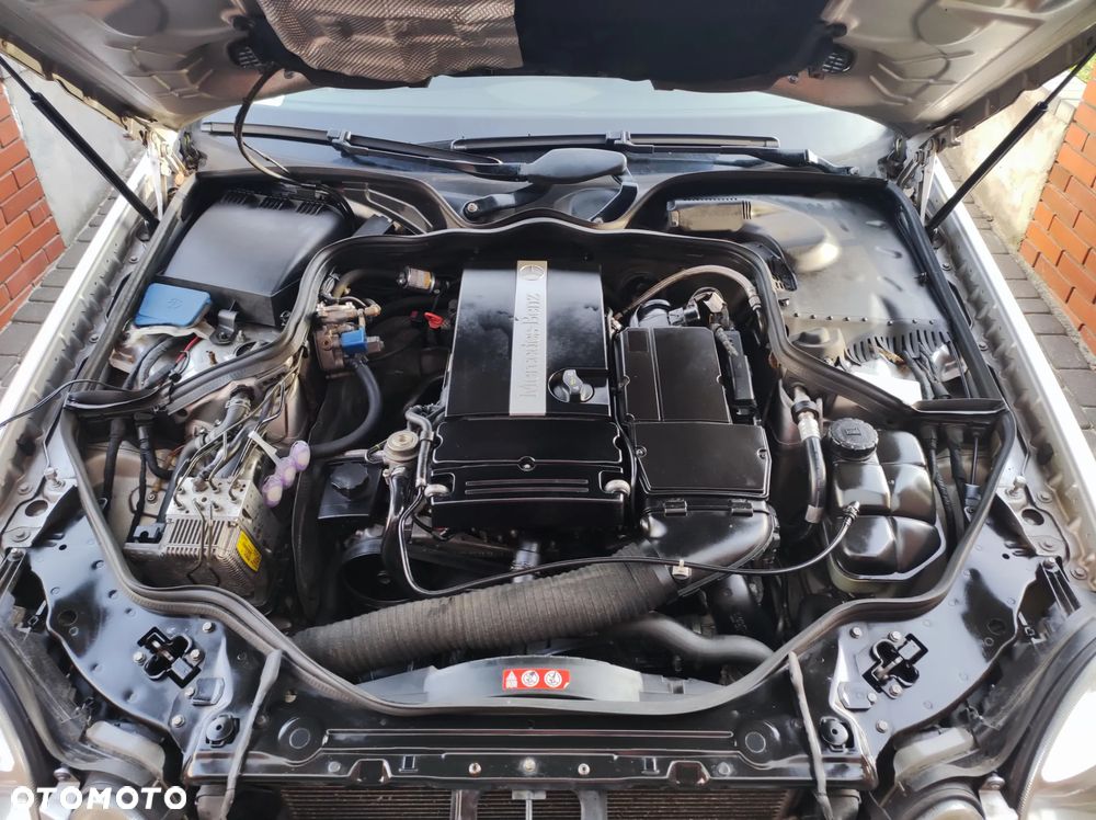 Mercedes-Benz Klasa E 200 T Kompressor Automatik Elegance - 9
