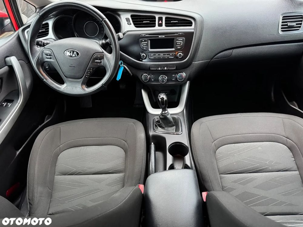 Kia Ceed - 14