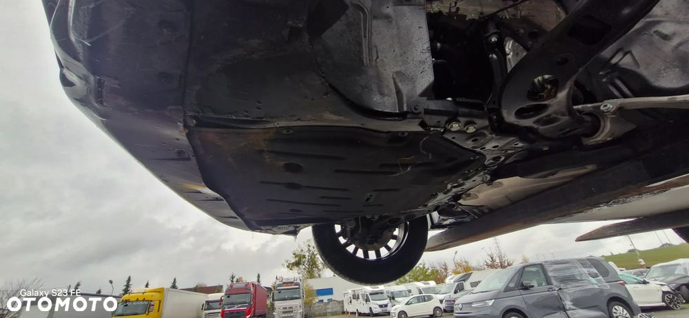 BMW iX1 eDrive20 66.5kWh M Sport - 13