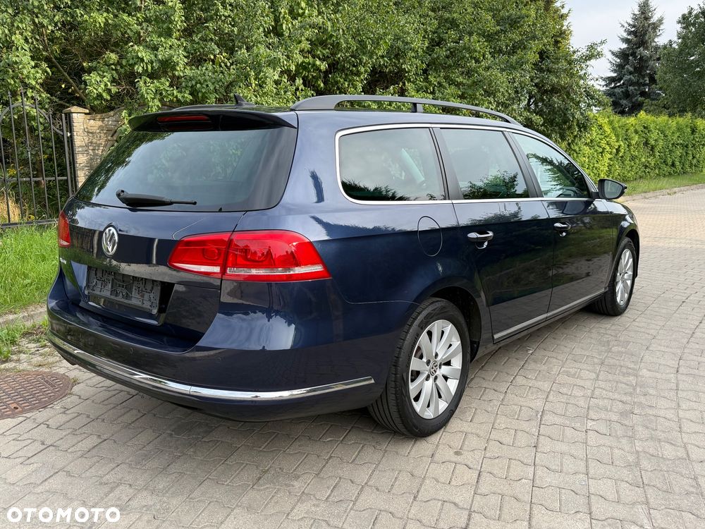 Volkswagen Passat 2.0 TDI Comfortline - 4