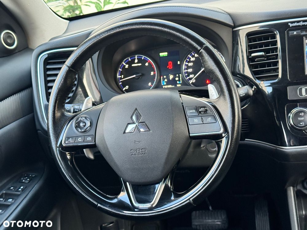 Mitsubishi Outlander 2.2 DI-D Intense + SDA 4WD - 29