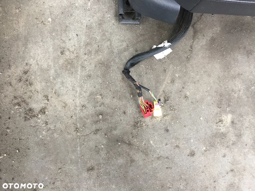 VW PASSAT B8 18R FOTELE PRZÓD + TYŁ KPL - 2