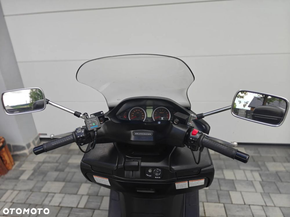 Suzuki Burgman - 9