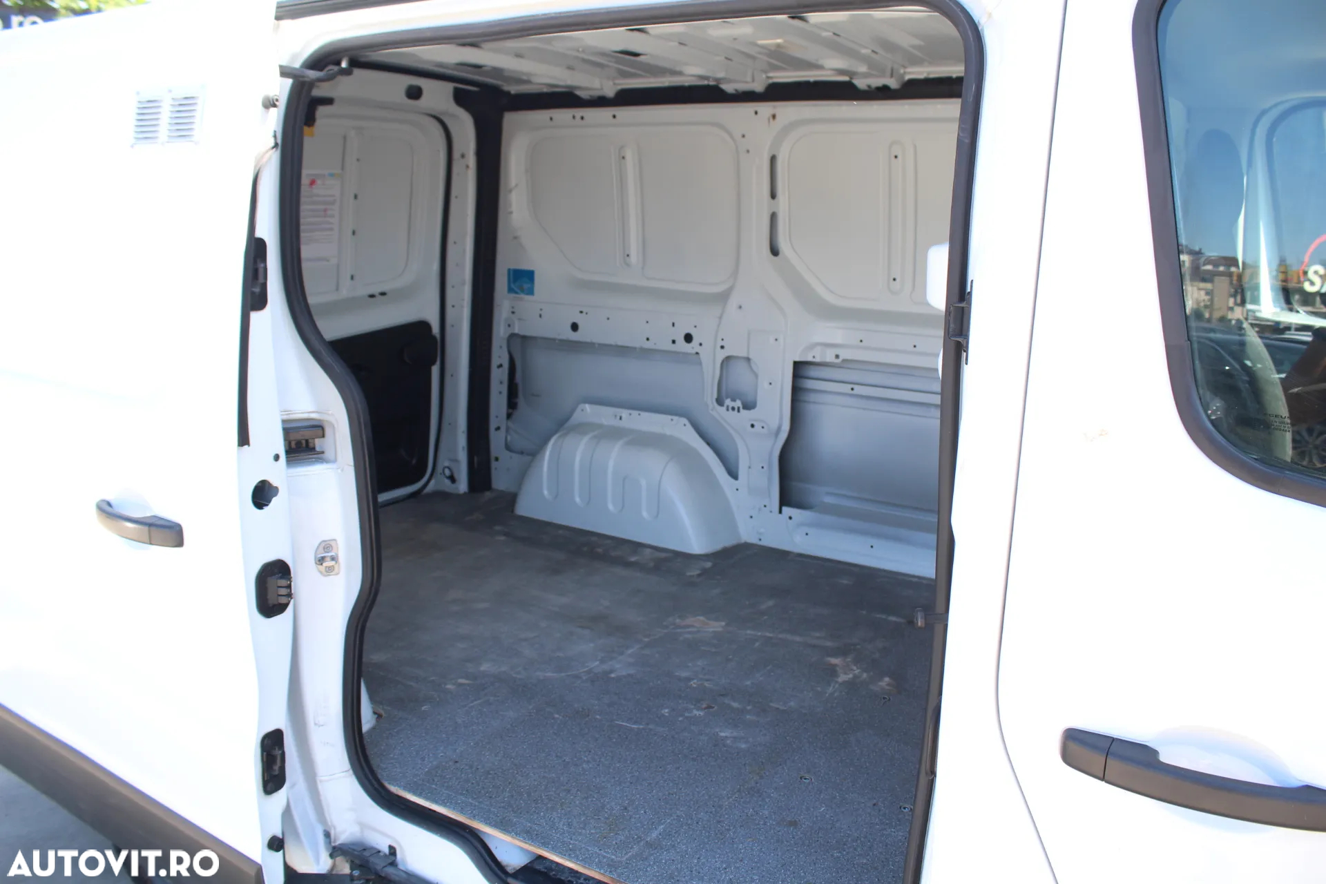 Renault Trafic dCi 95 Combi Authentique - 12