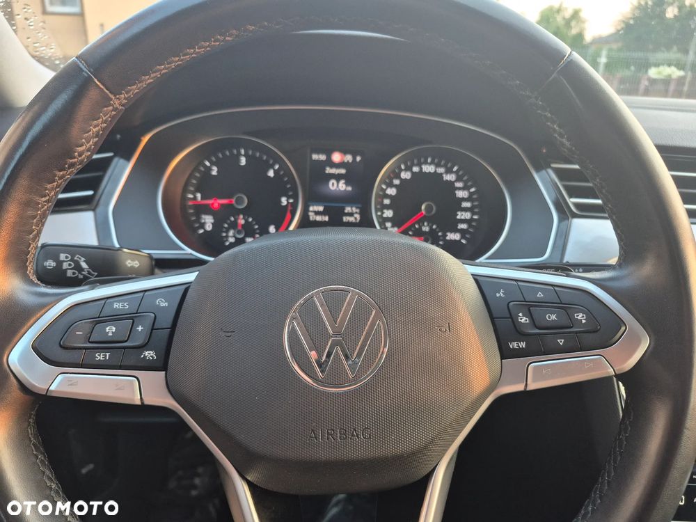 Volkswagen Passat 2.0 TDI SCR Comfortline DSG - 23