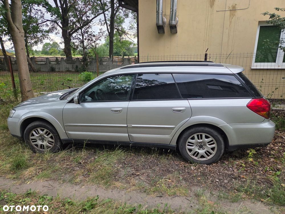 Subaru Outback 2.5i AT - 1