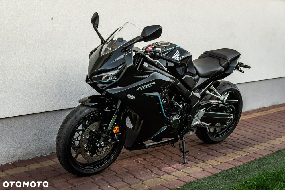 Honda CBR - 6