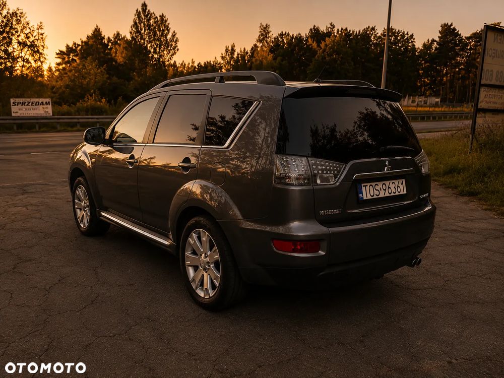 Mitsubishi Outlander - 5