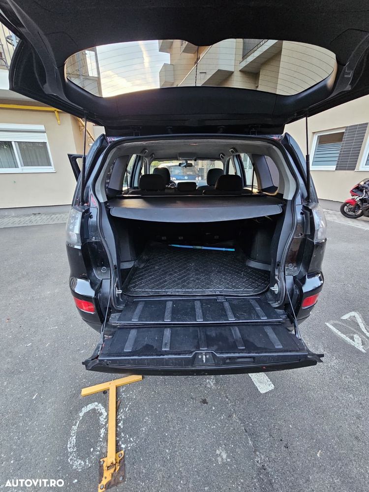 Mitsubishi Outlander 2.0 DI-D Intense - 4