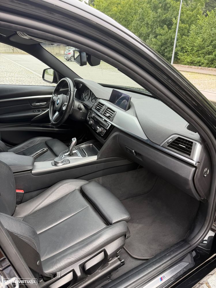 BMW 330 e iPerformance Pack M Shadow — fotografia 17
