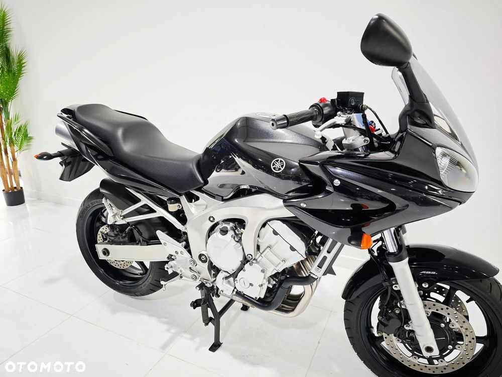 Yamaha FZ - 7