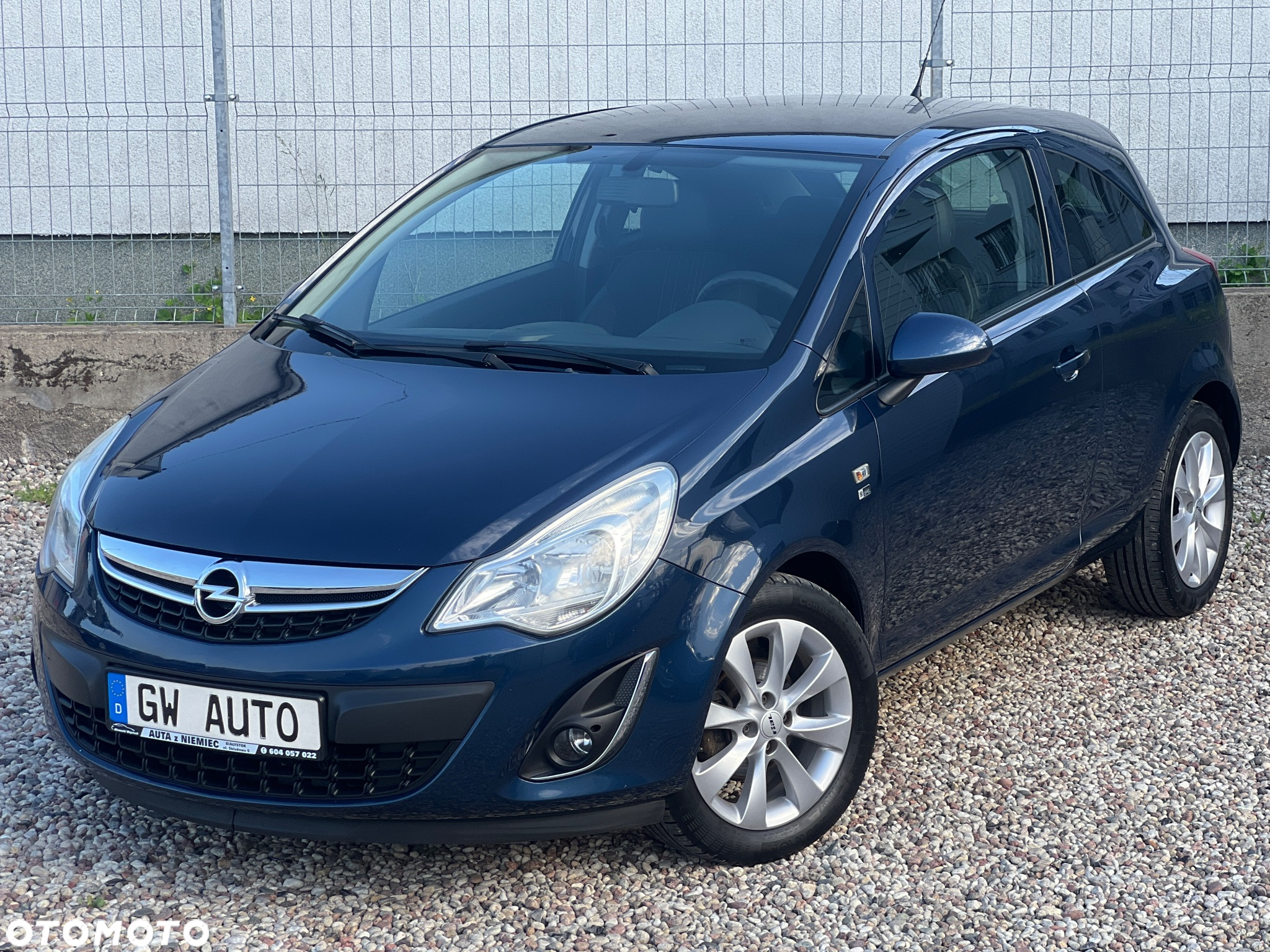 Opel Corsa 1.4 16V 150 Jahre - 4