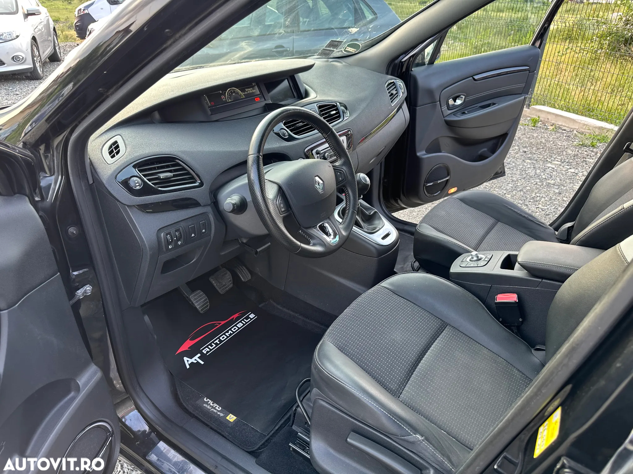 Renault Grand Scenic ENERGY dCi 110 S&S Bose Edition - 8