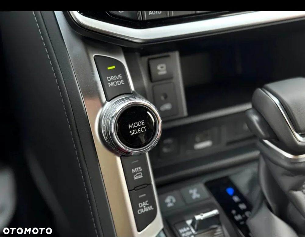 Toyota Land Cruiser - 17