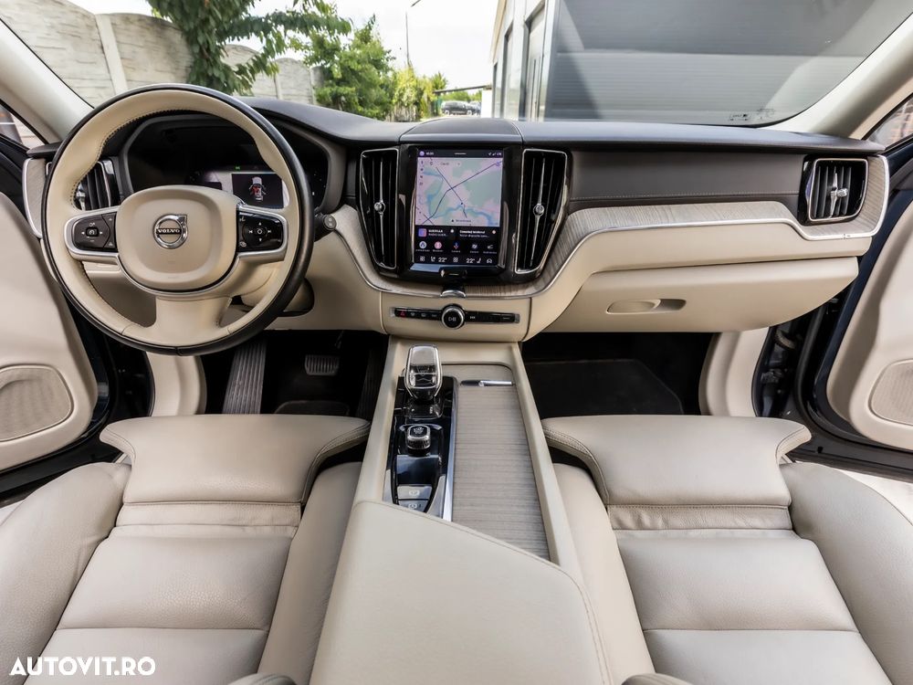 Volvo XC 60 B4 MHEV AT8 AWD Inscription - 16