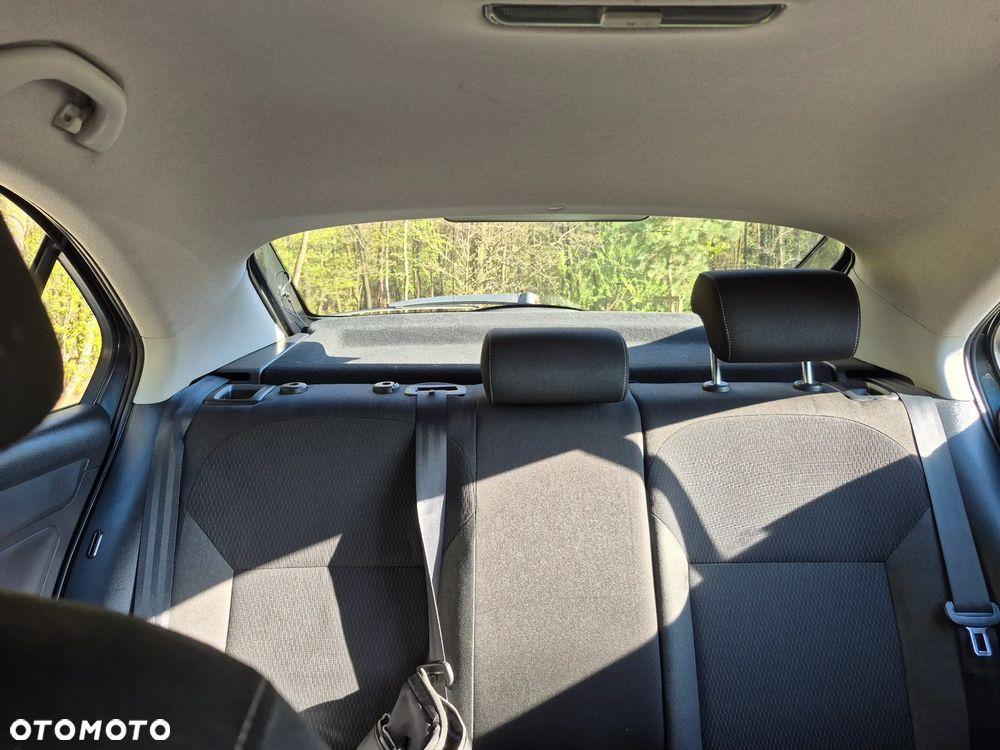 Skoda RAPID 1.2 Ambition - 6