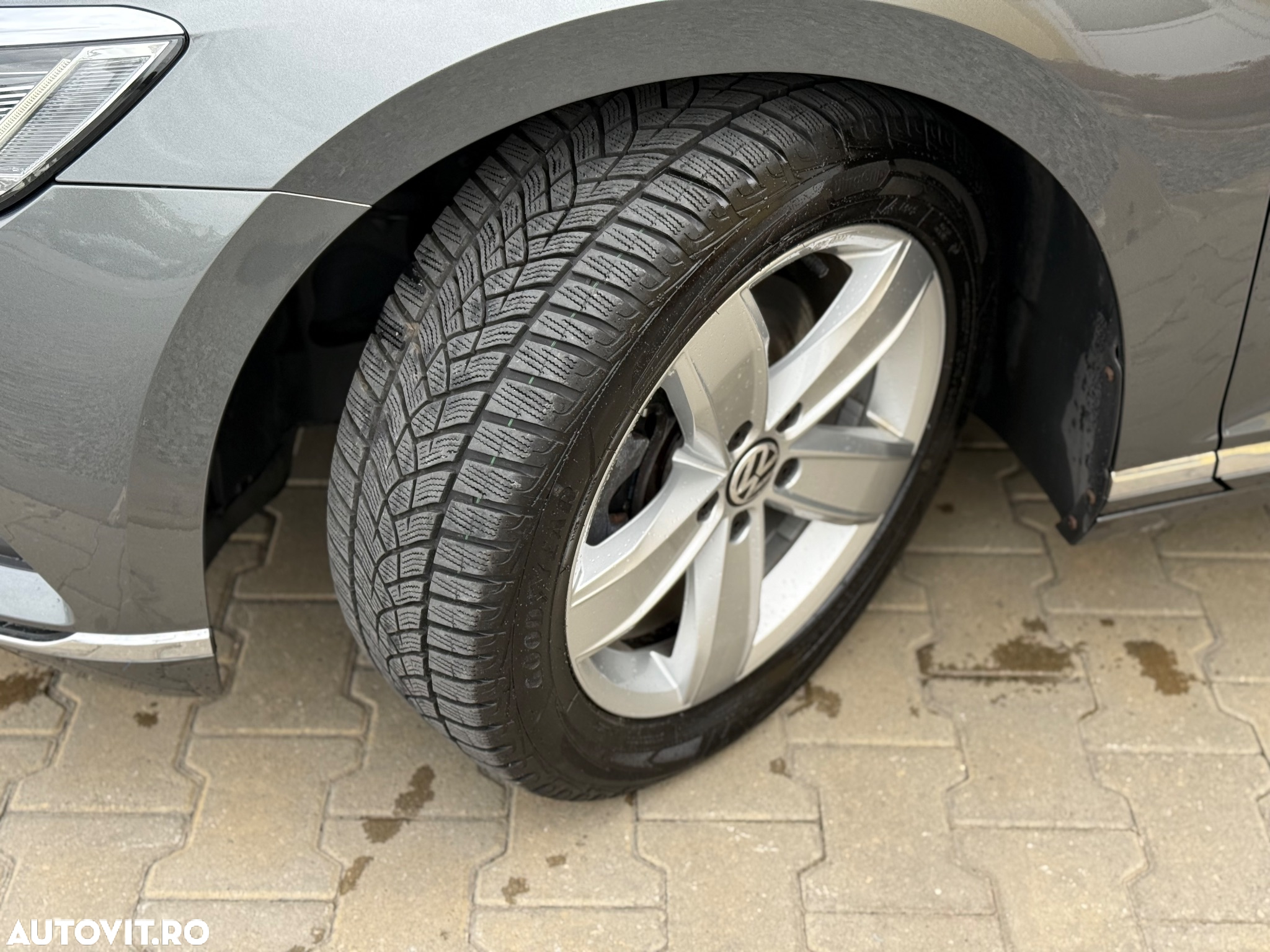 Volkswagen Passat 2.0 TDI DSG Highline - 37