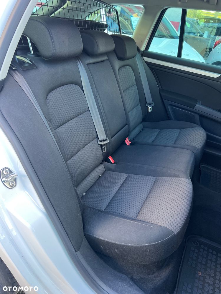 Skoda Superb 2.0 TDI Ambition DSG - 29