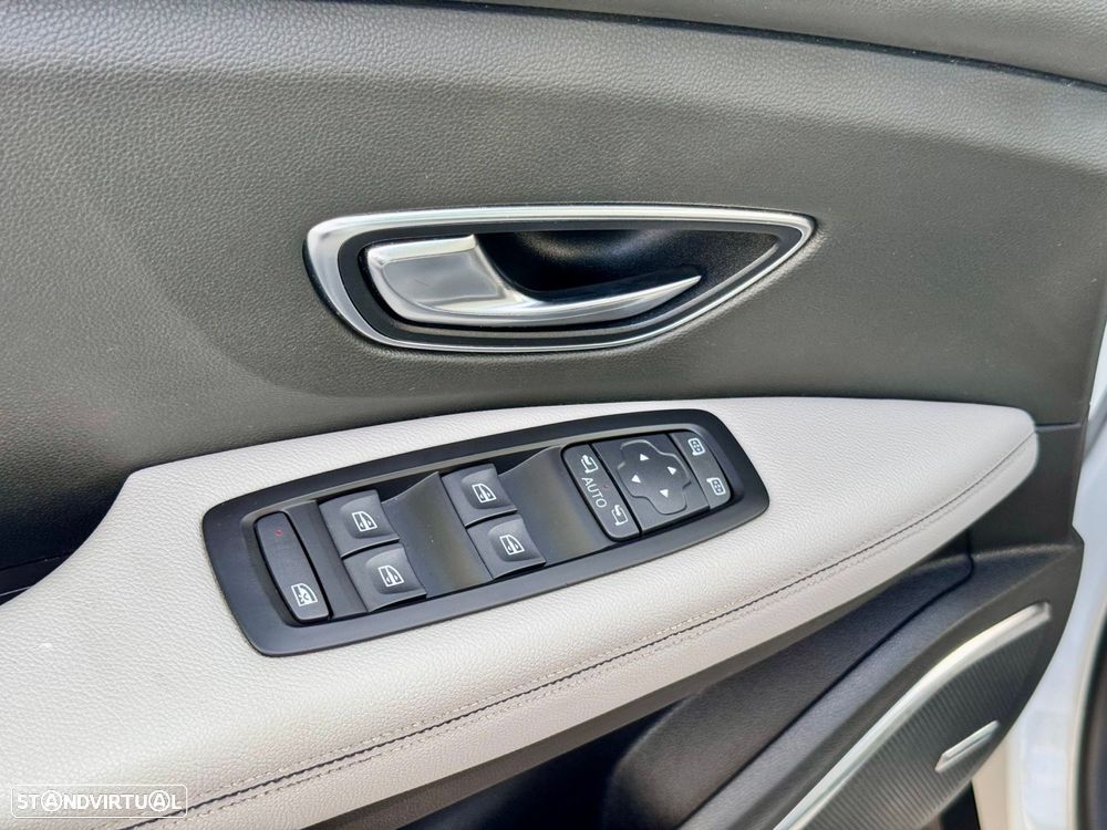 Renault Scénic 1.2 TCE Sport SS - 28