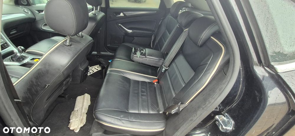 Ford Mondeo - 17