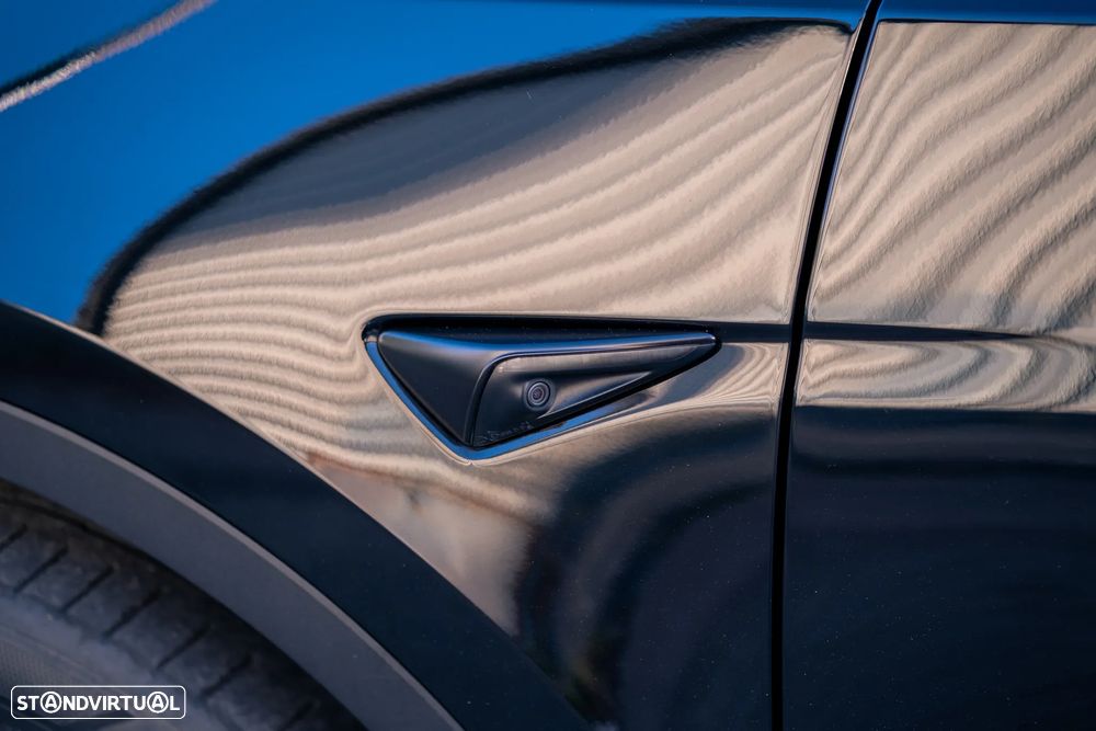 Tesla Model Y Long Range Dual Motor AWD - 20