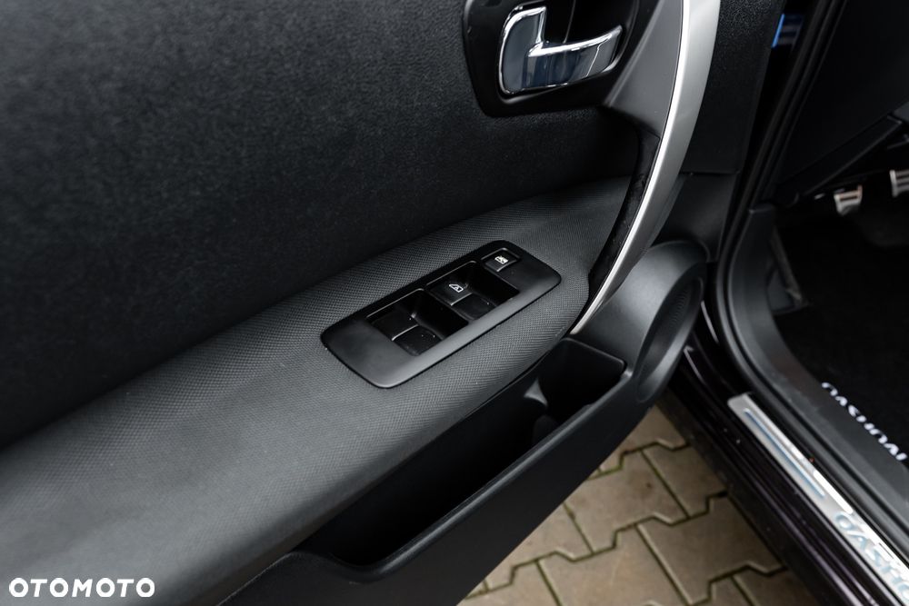 Nissan Qashqai+2 2.0 Tekna Premium - 26