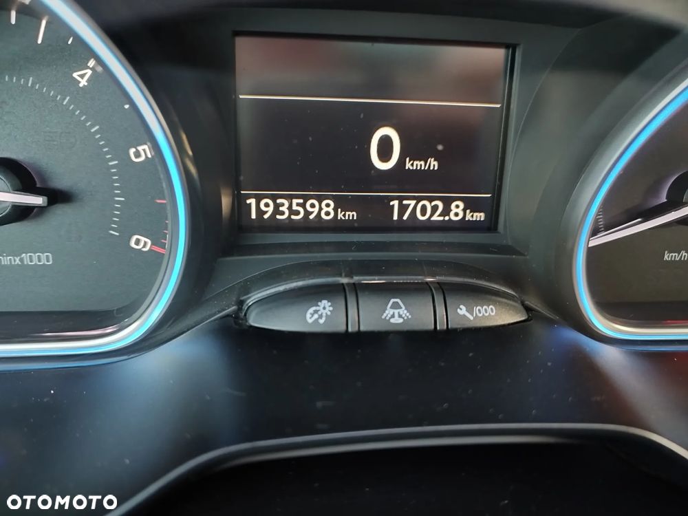 Peugeot 2008 1.6 BlueHDi Allure - 13