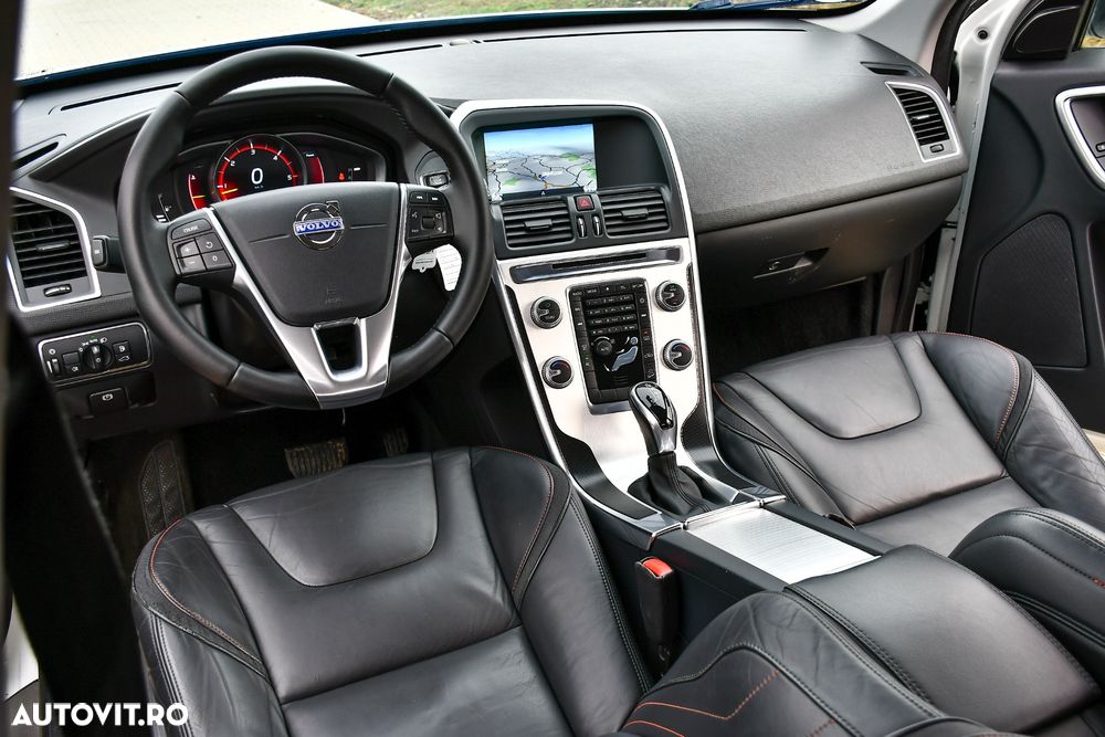 Volvo XC 60 D4 AWD Ocean Race - 8